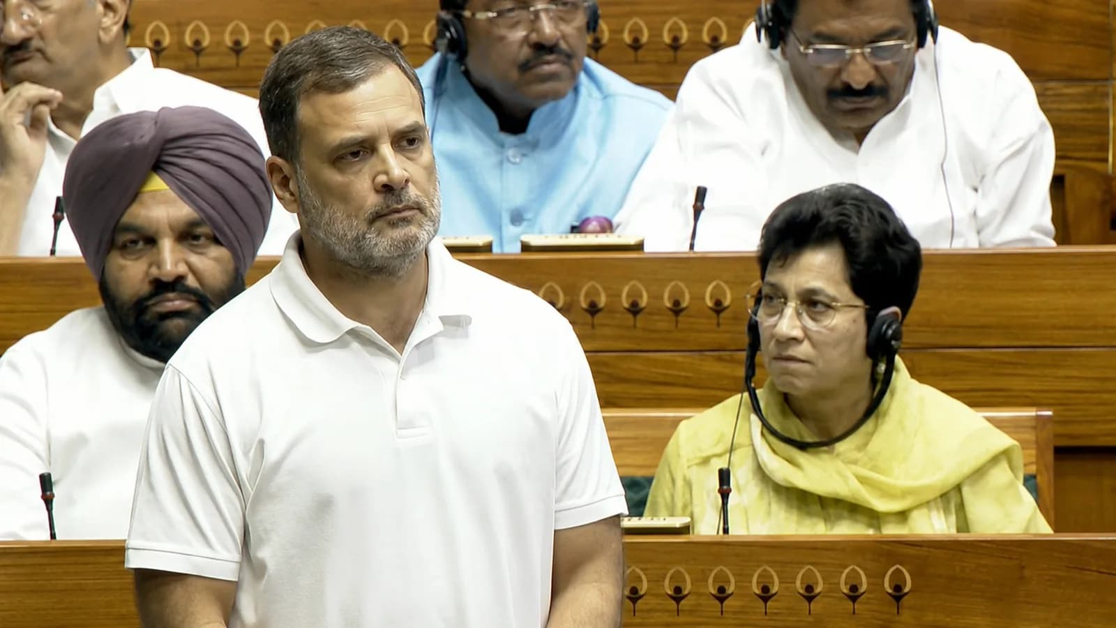 लोकसभा में एंटी पेपर लीक बिल पर राहुल गांधी का सरकार पर हमला, छात्रों के गुस्से को बताया जायज